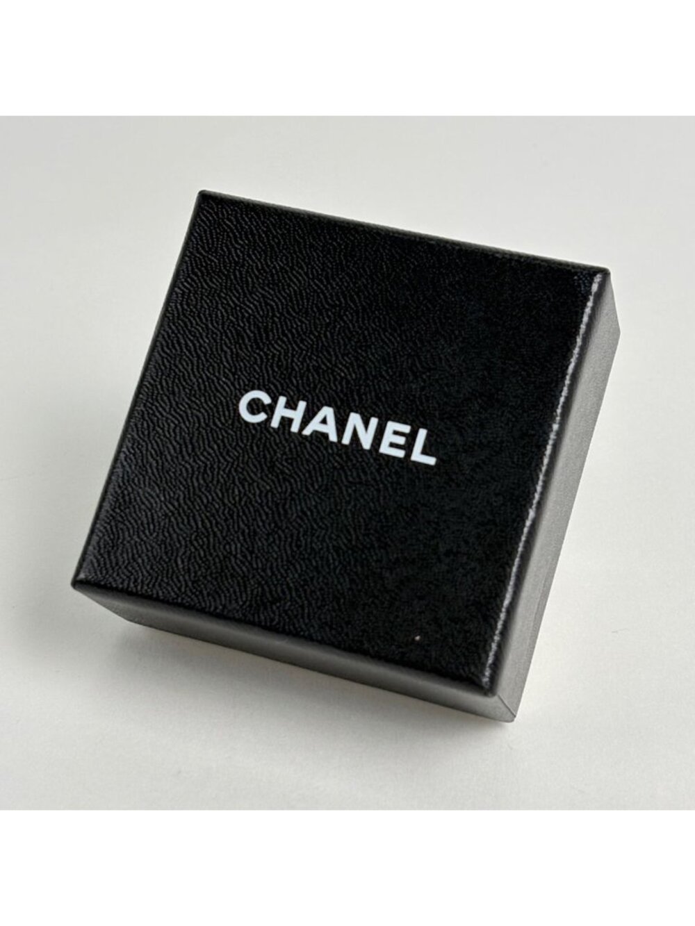 Chanel Camellia Necklace CC Logo Silver Plated - Picture 6 of 6